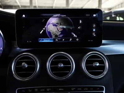 2021 مرسيدس - بنز جي إل سي 300