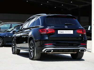 2021 مرسيدس - بنز جي إل سي 300