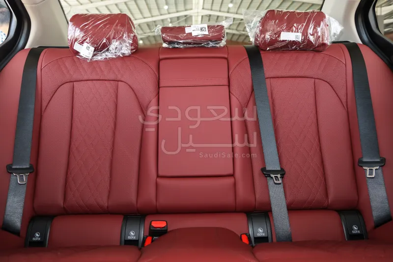 2025 بي ام دبليو الفئة الثالثة 325 أي