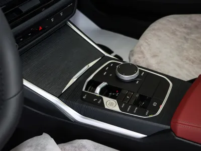 2025 بي ام دبليو الفئة الثالثة 325 أي