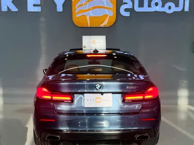 2023 BMW 5 Series 520i