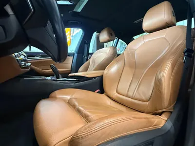 2023 BMW 5 Series 520i