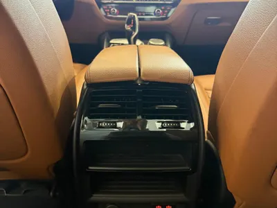 2023 BMW 5 Series 520i