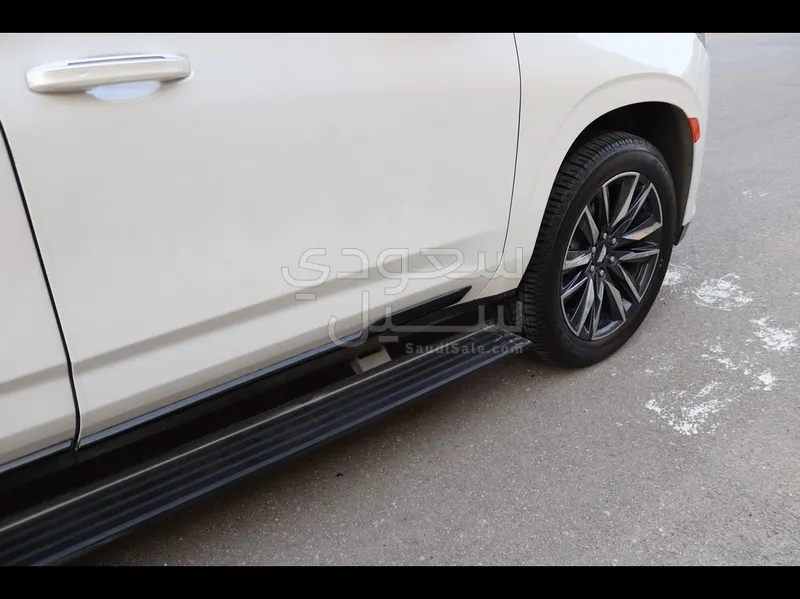 2021 كاديلاك اسكاليد سبورت