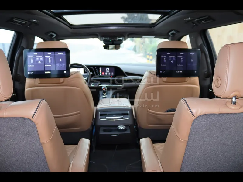 2021 كاديلاك اسكاليد سبورت