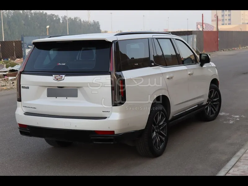 2021 كاديلاك اسكاليد سبورت