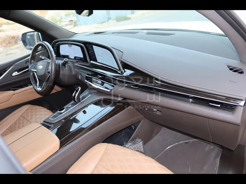 2021 كاديلاك اسكاليد سبورت