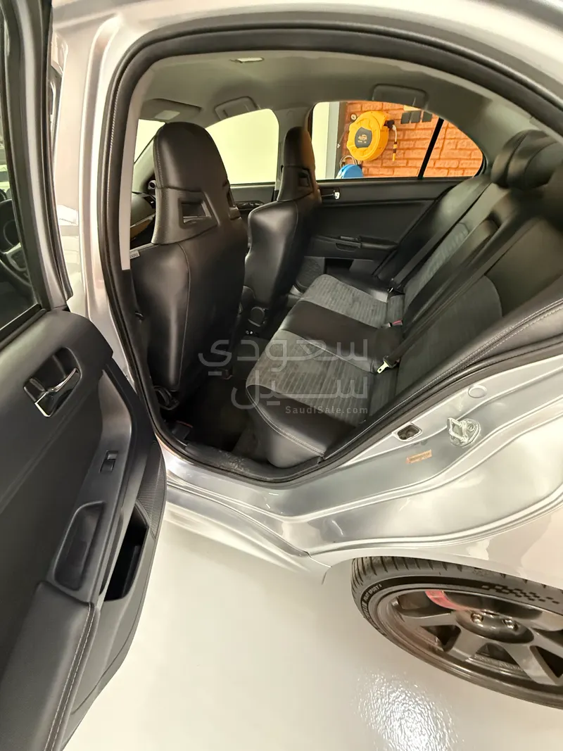 2011 Mitsubishi Lancer Evolution 10