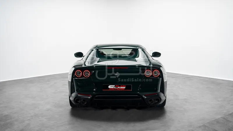 2021 فيراري 812 جي تي اس