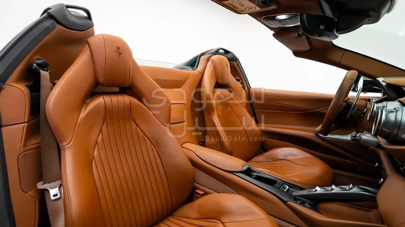 2021 فيراري 812 جي تي اس