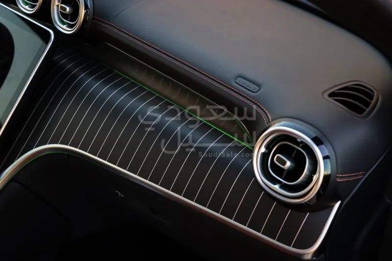 2025 Mercedes-Benz GLC 200