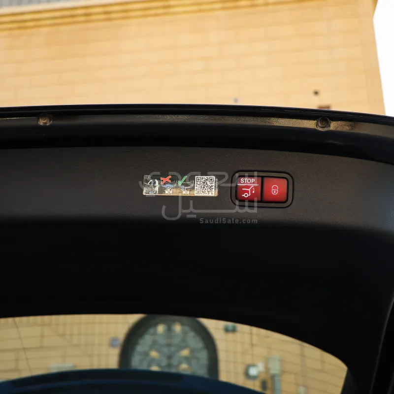 2025 Mercedes-Benz GLC 200