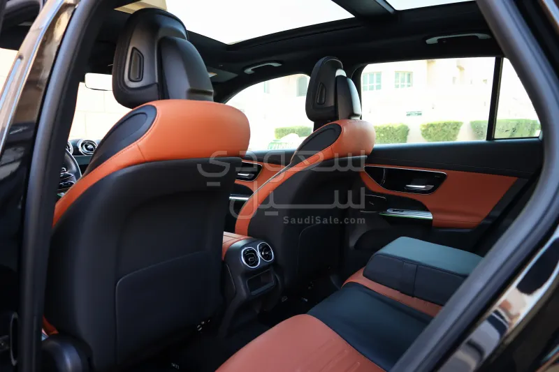 2025 Mercedes-Benz GLC 200