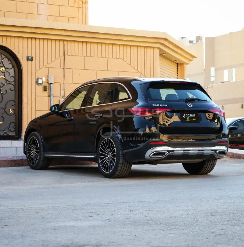 2025 Mercedes-Benz GLC 200