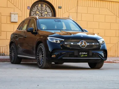 2025 مرسيدس - بنز جي إل سي 200 2025 مرسيدس - بنز جي إل سي 200