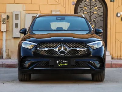 2025 مرسيدس - بنز جي إل سي 200 2025 مرسيدس - بنز جي إل سي 200
