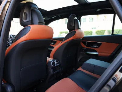 2025 مرسيدس - بنز جي إل سي 200 2025 مرسيدس - بنز جي إل سي 200