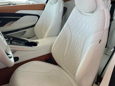 2024 استون مارتن دي بي 12