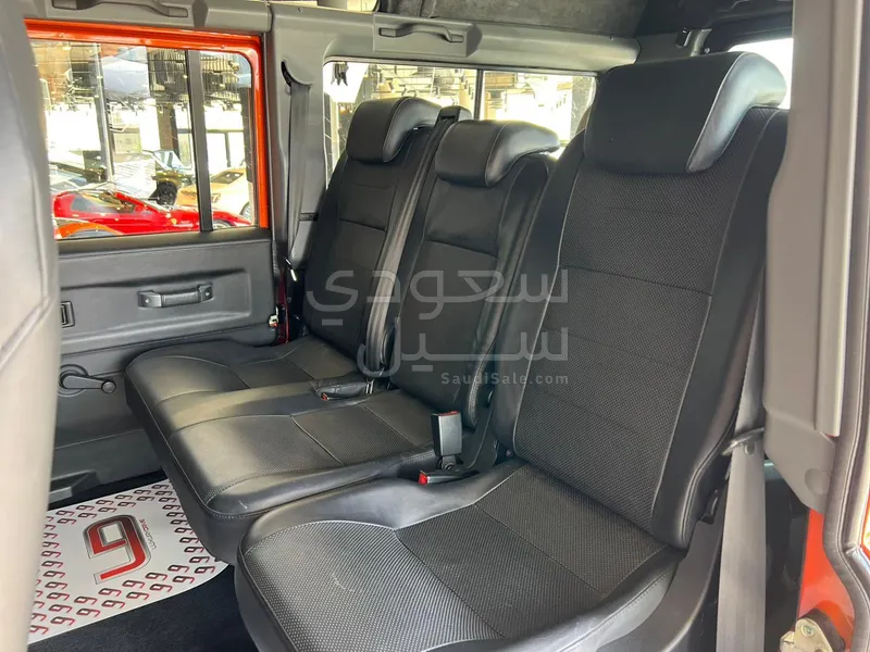 2016 لاند روفر ديفيندر 110