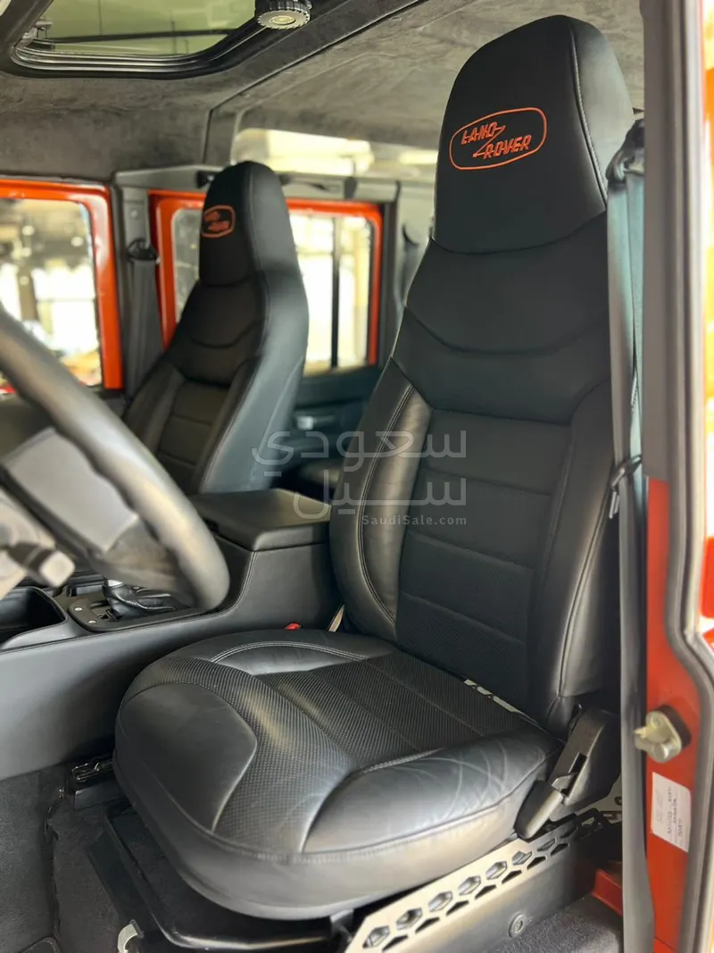 2016 لاند روفر ديفيندر 110