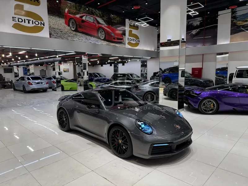 2021 Porsche 911 Carrera