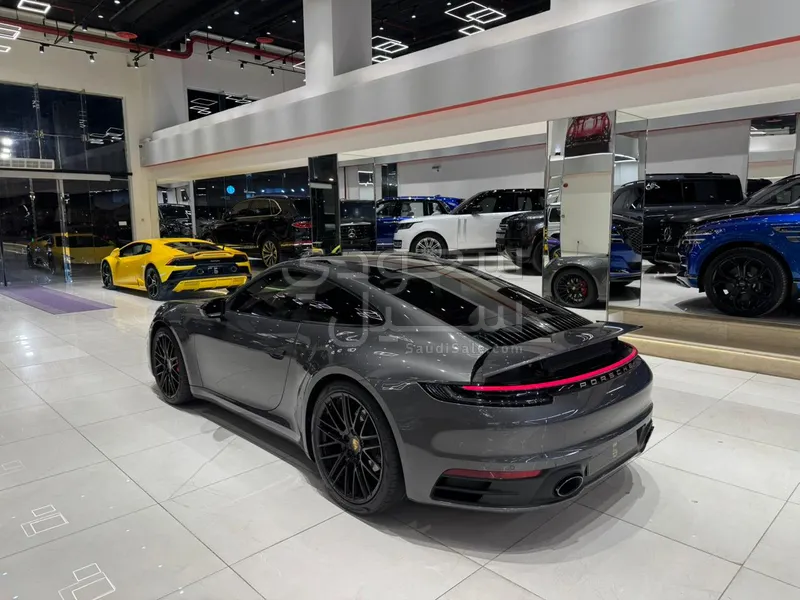 2021 Porsche 911 Carrera