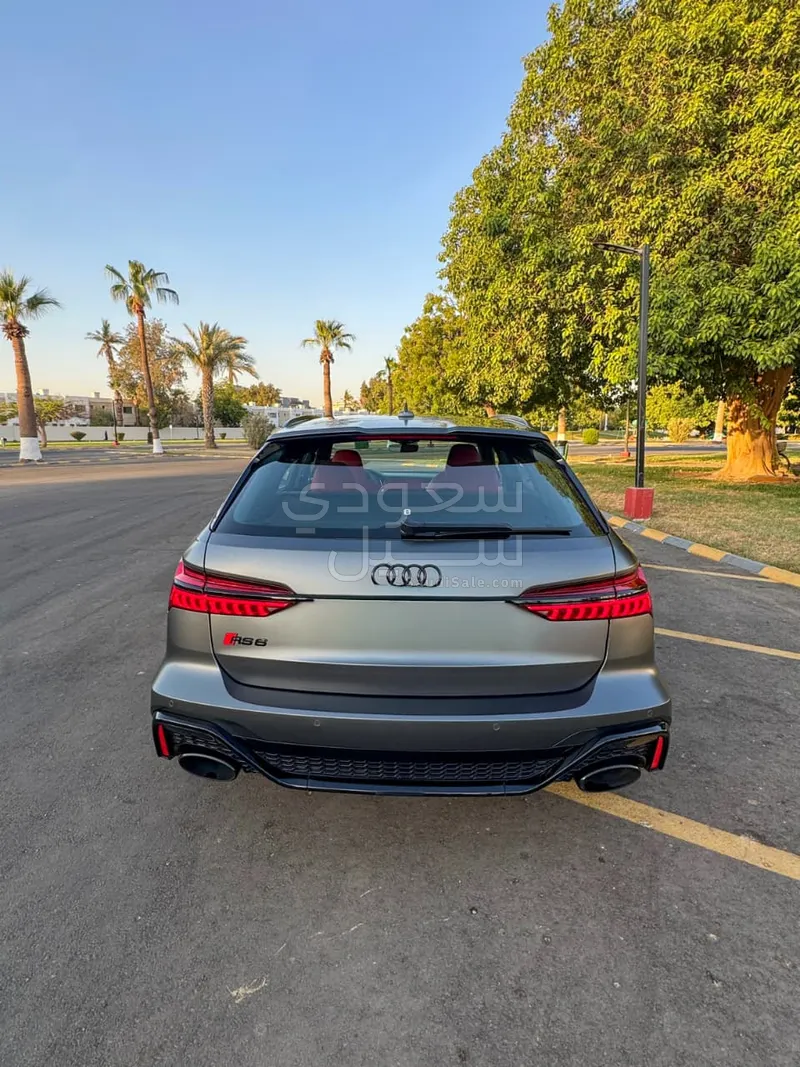 2021 اودي ار اس 6