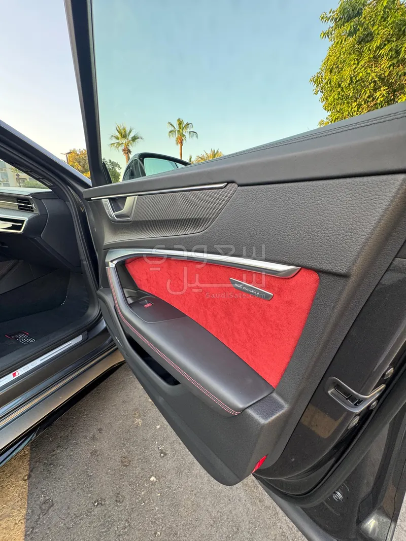 2021 اودي ار اس 6