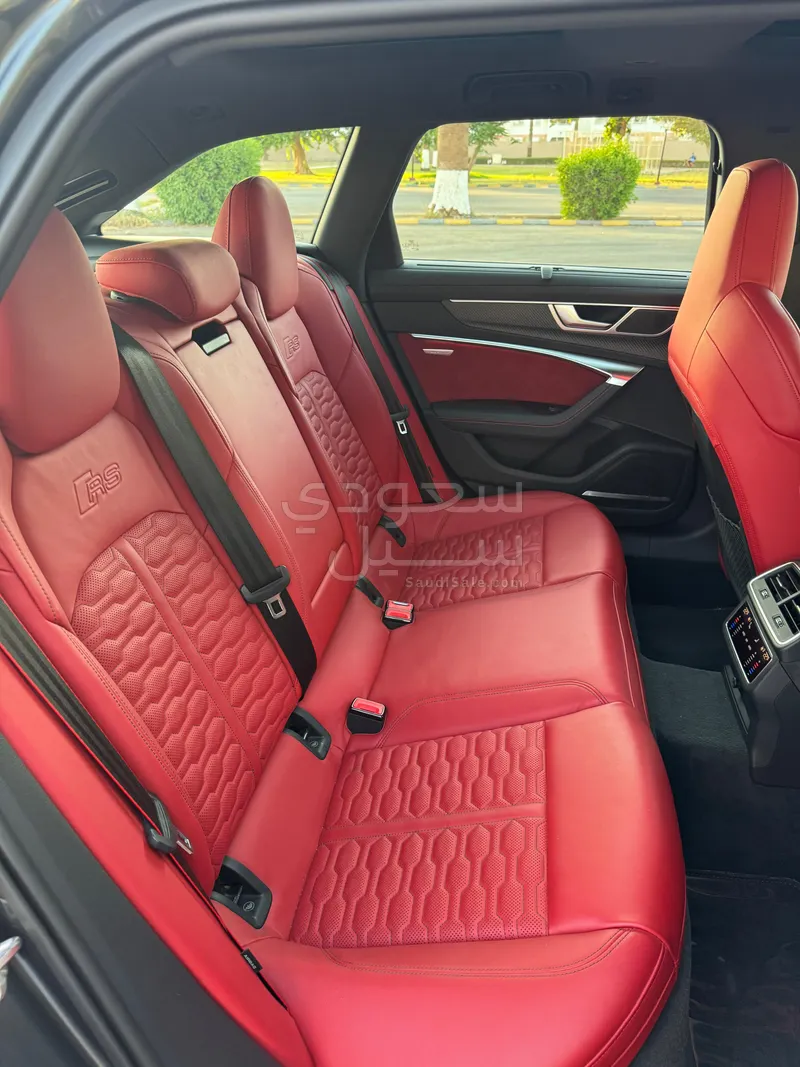 2021 اودي ار اس 6