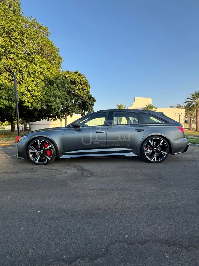 2021 اودي ار اس 6