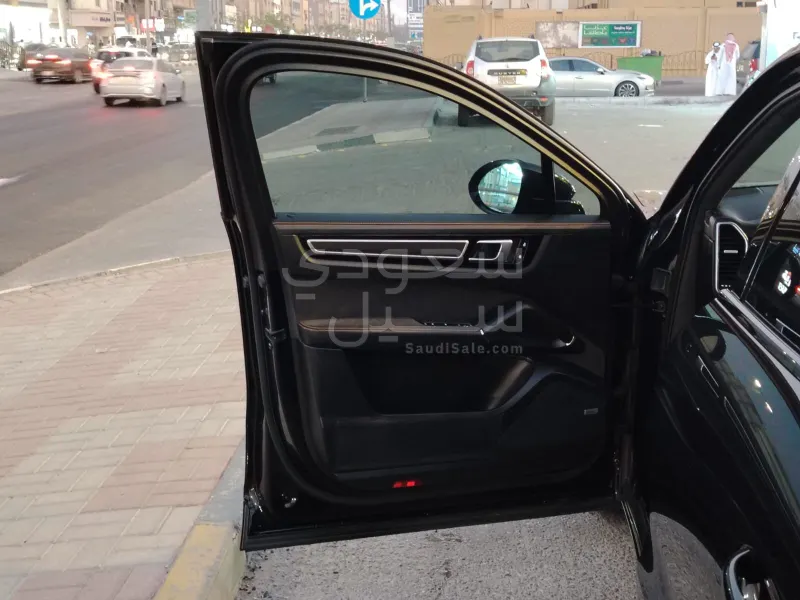 2022 Porsche Cayenne Coupe GTS