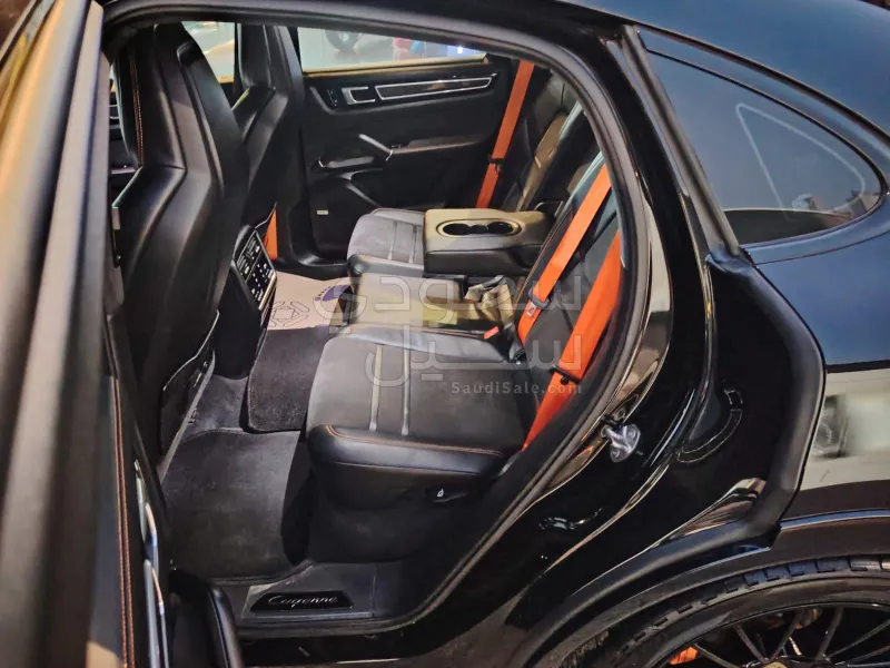 2022 Porsche Cayenne Coupe GTS