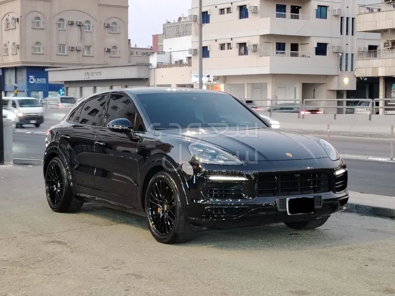 2022 Porsche Cayenne Coupe GTS