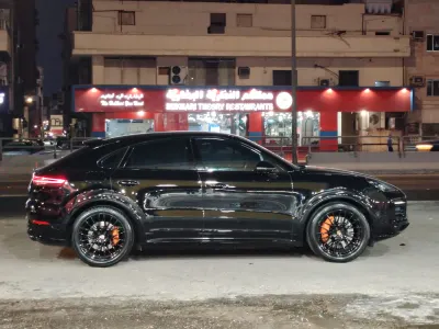 2022 Porsche Cayenne Coupe GTS