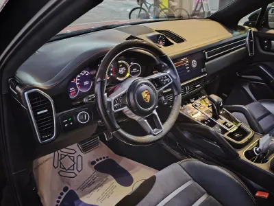 2022 Porsche Cayenne Coupe GTS
