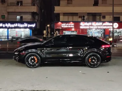 2022 Porsche Cayenne Coupe GTS