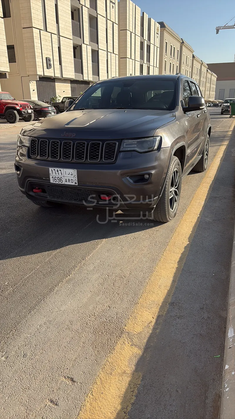 2017 جييب جراند شيروكي تريل هوك