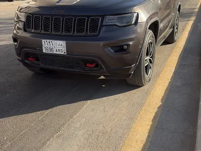 2017 جييب جراند شيروكي تريل هوك