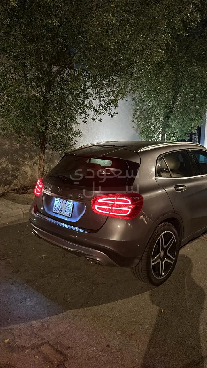 2016 مرسيدس - بنز جي إل إي 250 كوبيه