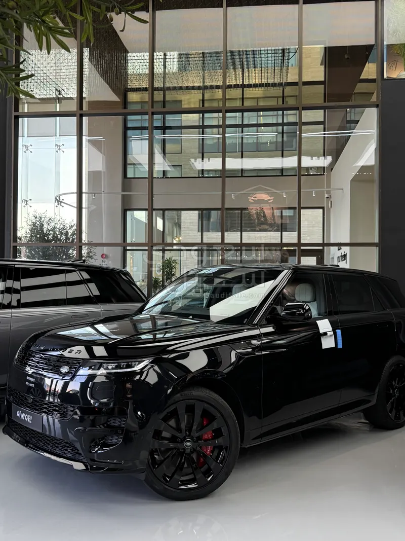 2025 لاند روفر رينج روفر سبورت اتش اس اي