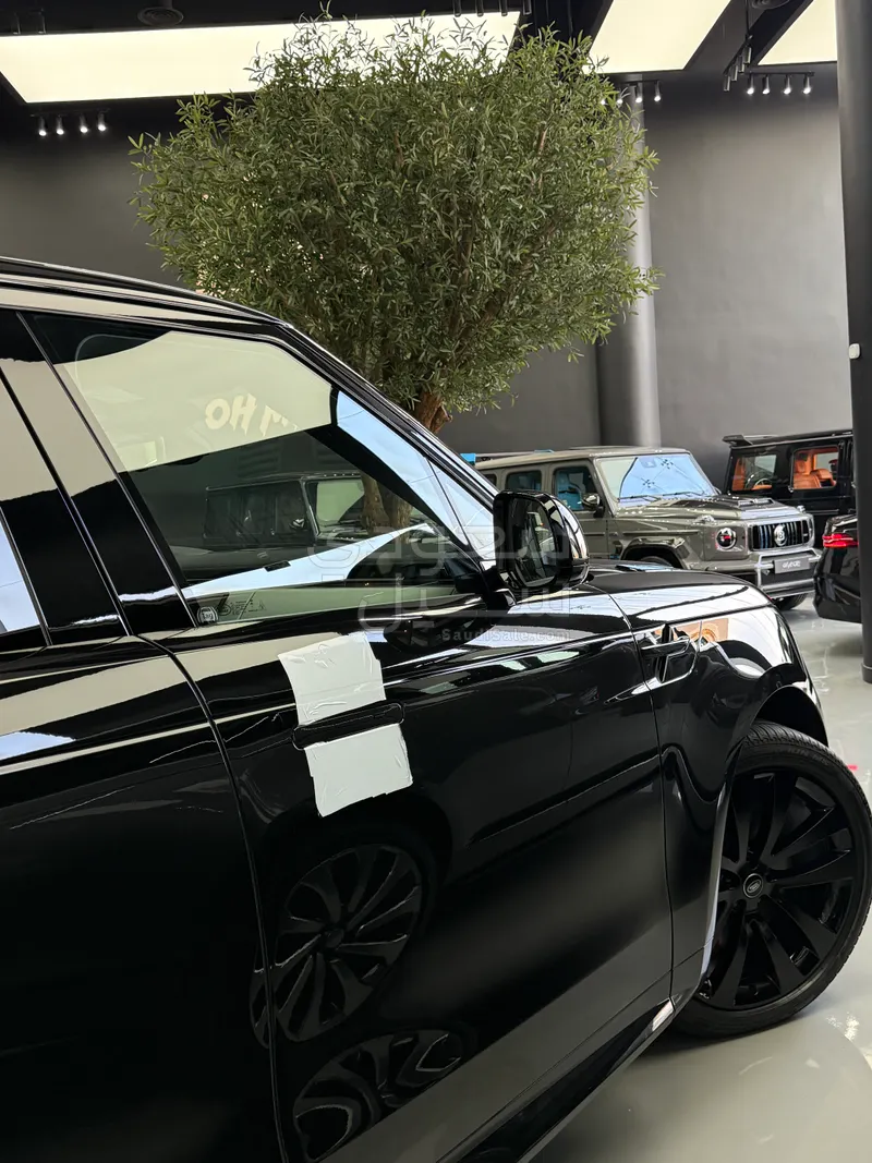 2025 لاند روفر رينج روفر سبورت اتش اس اي