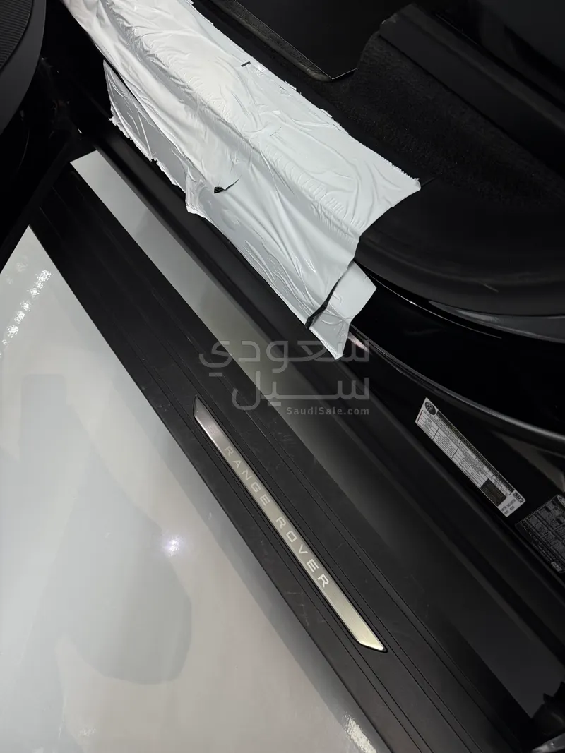 2025 لاند روفر رينج روفر سبورت اتش اس اي