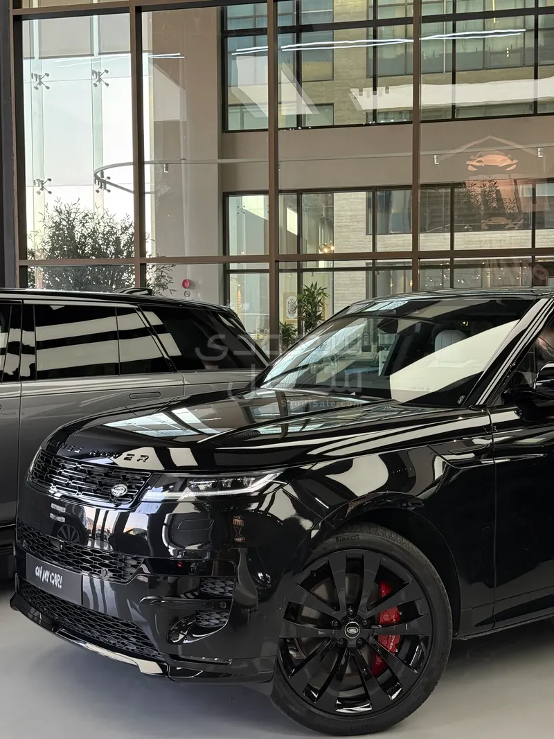 2025 لاند روفر رينج روفر سبورت اتش اس اي