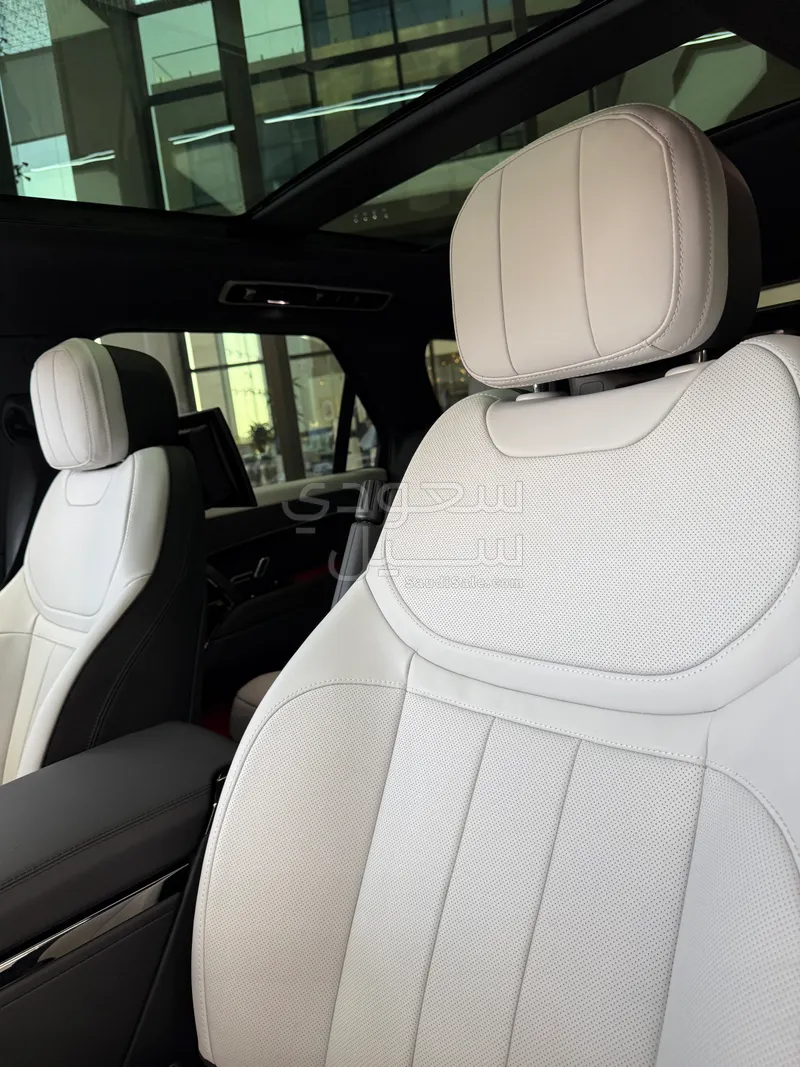 2025 لاند روفر رينج روفر سبورت اتش اس اي