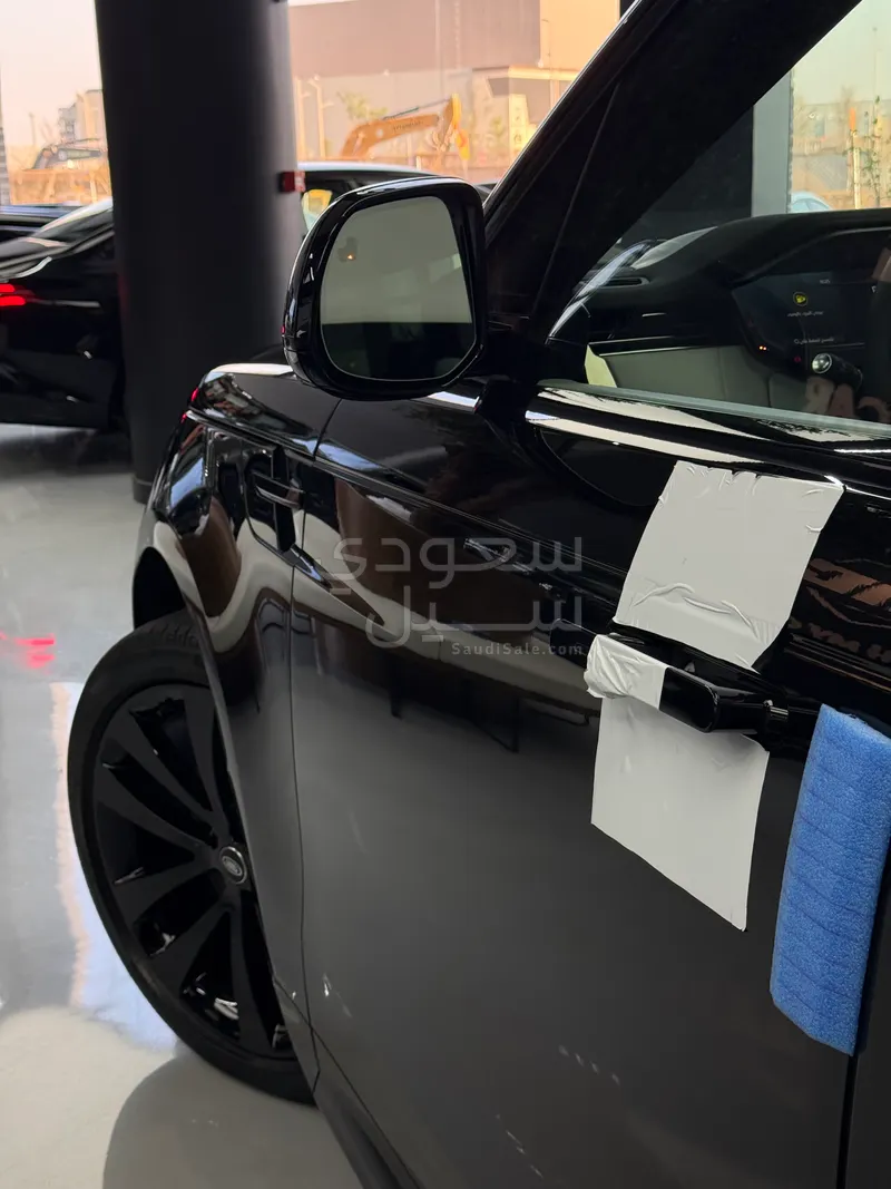 2025 لاند روفر رينج روفر سبورت اتش اس اي