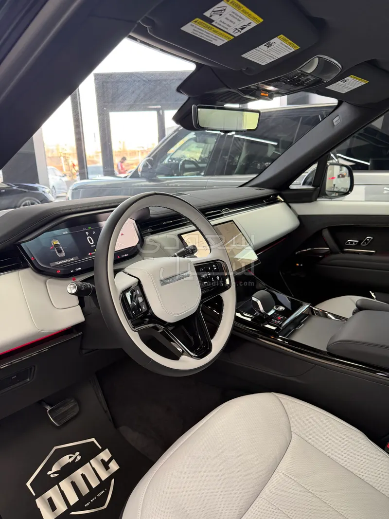 2025 لاند روفر رينج روفر سبورت اتش اس اي