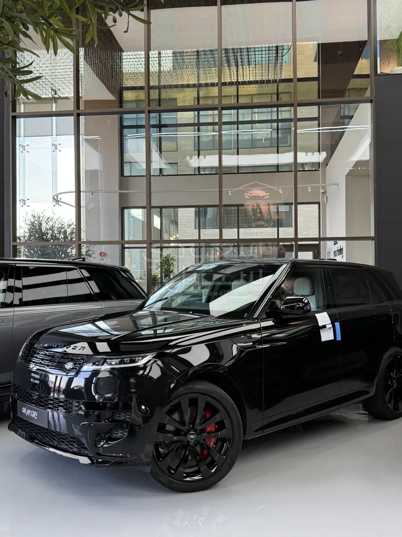 2025 لاند روفر رينج روفر سبورت اتش اس اي