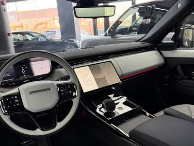 2025 لاند روفر رينج روفر سبورت اتش اس اي