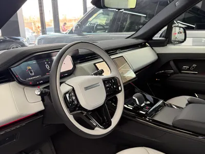 2025 لاند روفر رينج روفر سبورت اتش اس اي