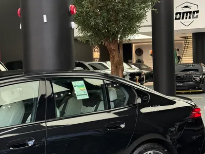 2025 بي ام دبليو الفئة الخامسة 520 أي إم كت